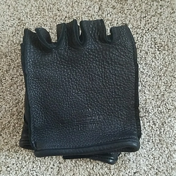 Utility Gloves - Picture 2 of 3